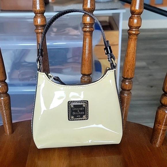 Dooney & Bourke Bitsy Bag - Picture 1 of 2